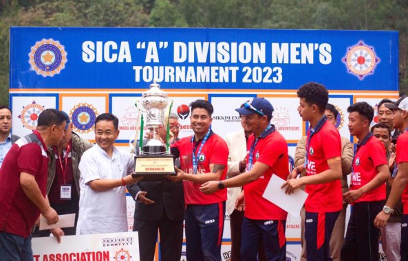 Alpine ease past Pakyong to climb A Div summit