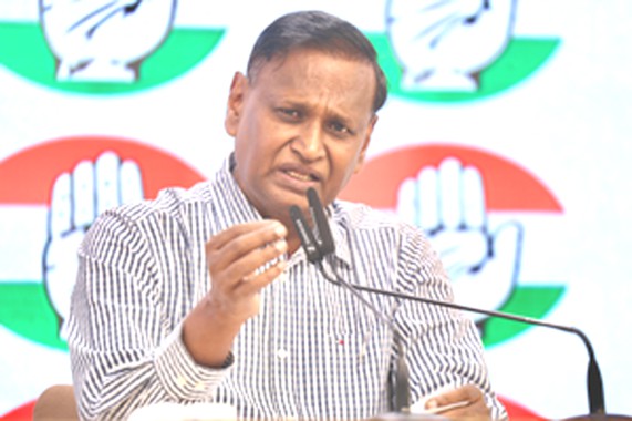 Udit Raj highlights party factionalism on social media, urges Congress to unite