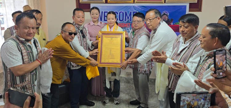 Rousing welcome and felicitation of Everester Gnersongmit Lepcha 