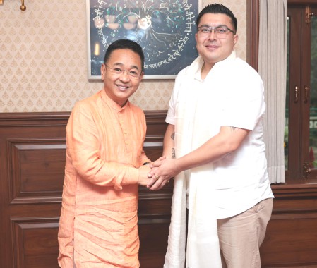 CAP Sikkim candidate joins SKM, another resigns from party