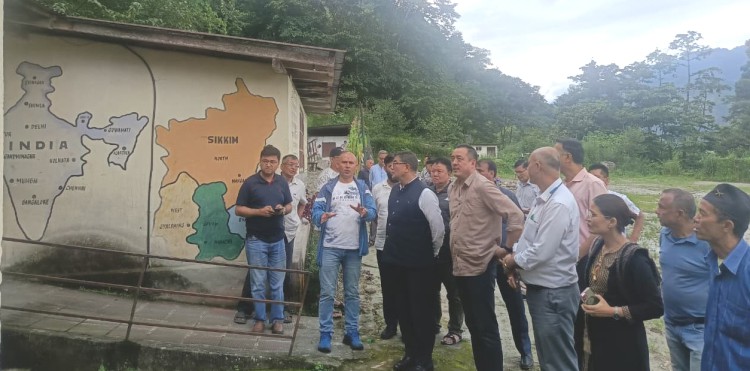BJP president DR Thapa visits landslide-affected Lingzoo primary school 