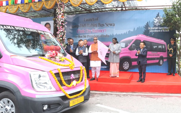 President Murmu flags off Pink City Runner buses