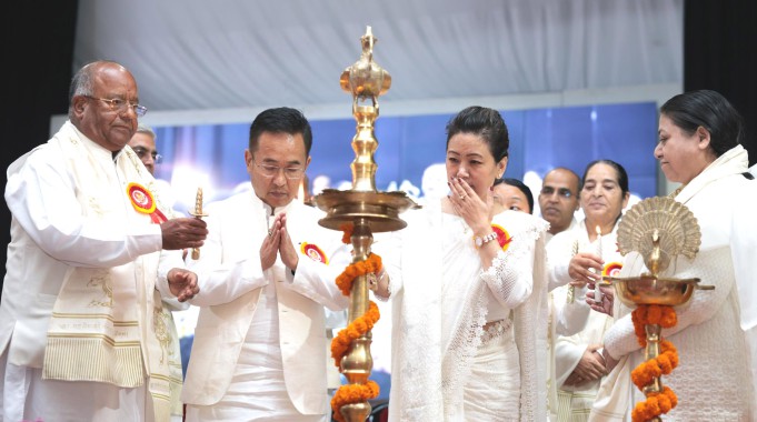 CM participates in 'Spiritual Empowerment for a Clean & Healthy Society' programme of Brahma Kumaris 