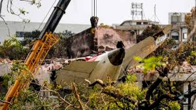 Pilots' unions say it's unfair to blame Air India crew for plane crash