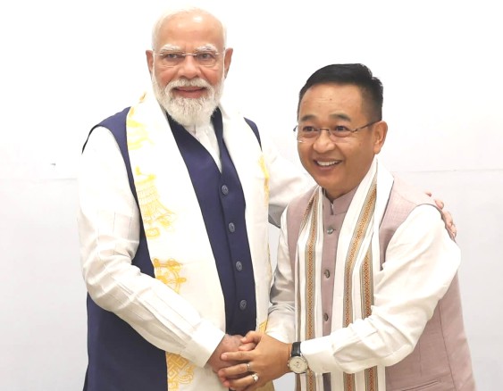 Sikkim CM attends NDA meeting, congratulates Modi on becoming longest-serving elected PM